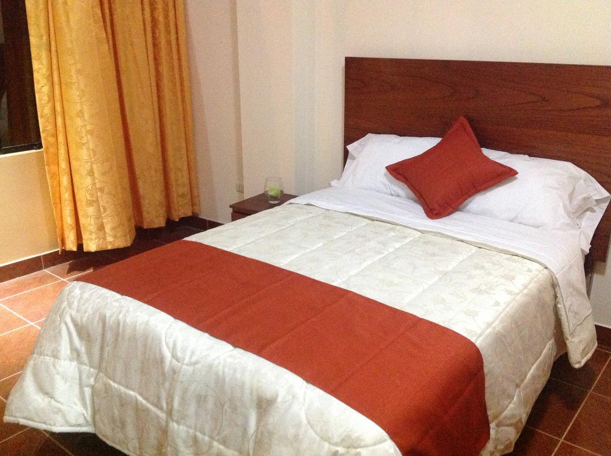 Victtorios Hotel Satipo Extérieur photo