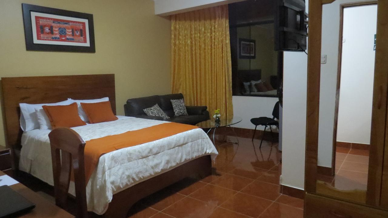 Victtorios Hotel Satipo Extérieur photo