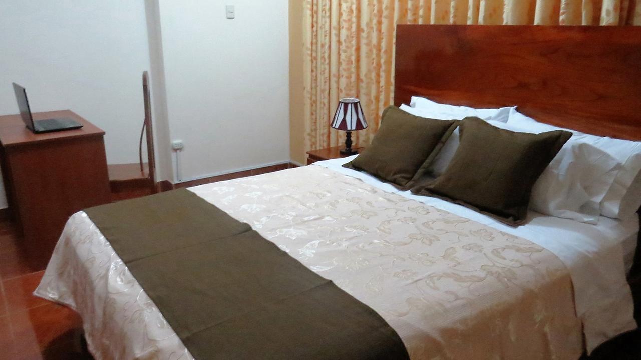 Victtorios Hotel Satipo Extérieur photo