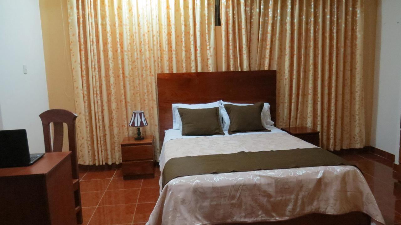 Victtorios Hotel Satipo Extérieur photo