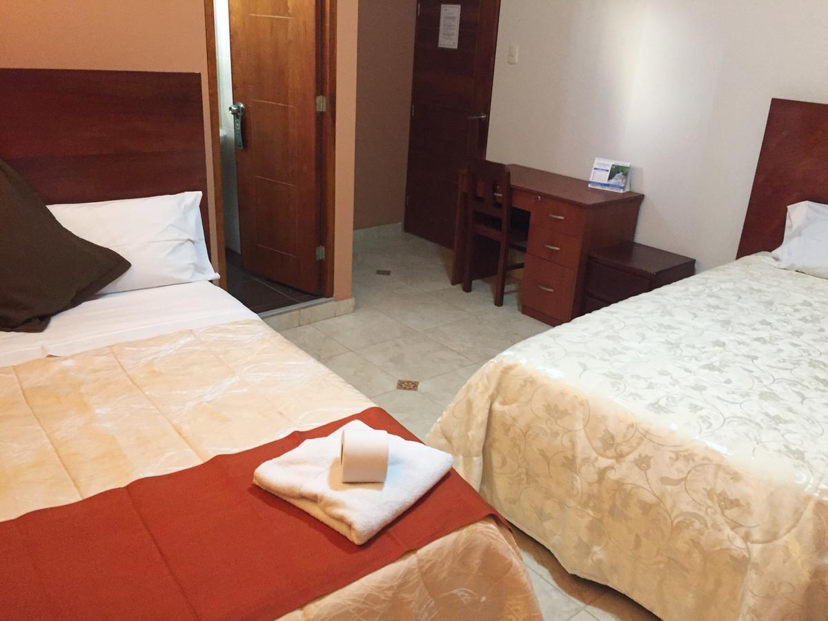 Victtorios Hotel Satipo Extérieur photo