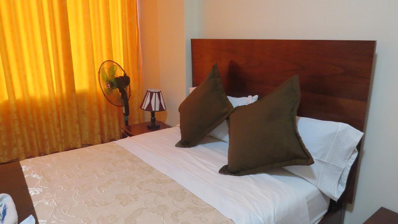 Victtorios Hotel Satipo Extérieur photo
